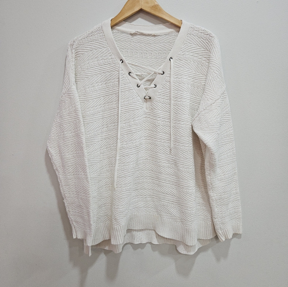 Athleta size large knit shirt long sleeve white